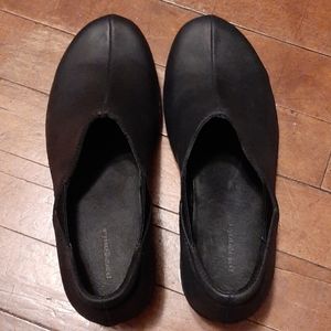 Patagonia womans slip on shoes size 8